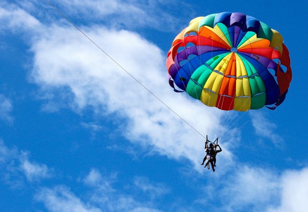 Découvrez le bapteme de saut en parachute à gap
